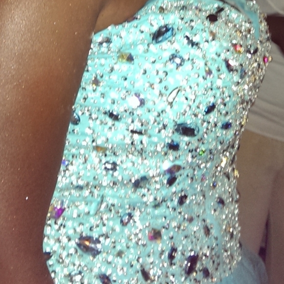 Custom Prom Gown by New York Fashion Design School Teacher!! - Picture 4 of 4